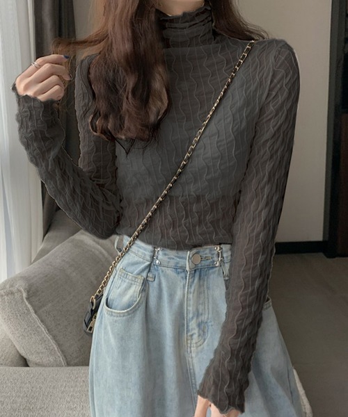 DAY CLOSET(デイ クローゼット)の「レディース メロウフリルの長袖シアータートルネック(シャツ/ブラウス・レディース・チャコールグレー/アイボリー/ブラック/ホワイト・ONE SIZE)」の1枚目の写真