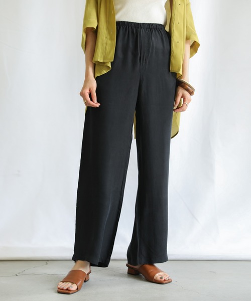 select MOCA（セレクトモカ）の「2021 SS スムースサテン2wayノースリーブトップス＆リラックスパンツセットアップ（セットアップ・レディース・ブラック/ベージュ・FREE）」の12枚目の写真