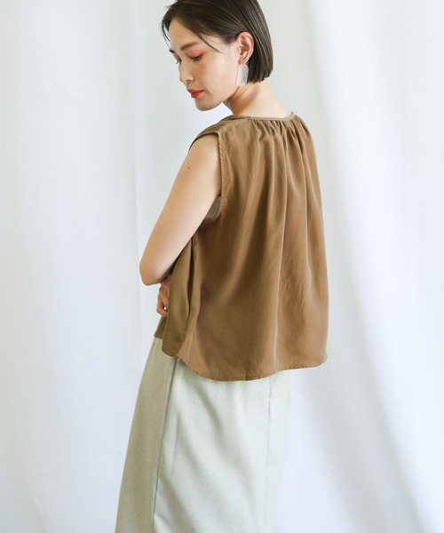select MOCA（セレクトモカ）の「2021 SS スムースサテン2wayノースリーブトップス＆リラックスパンツセットアップ（セットアップ・レディース・ブラック/ベージュ・FREE）」の19枚目の写真