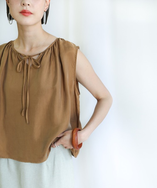 select MOCA（セレクトモカ）の「2021 SS スムースサテン2wayノースリーブトップス＆リラックスパンツセットアップ（セットアップ・レディース・ブラック/ベージュ・FREE）」の18枚目の写真