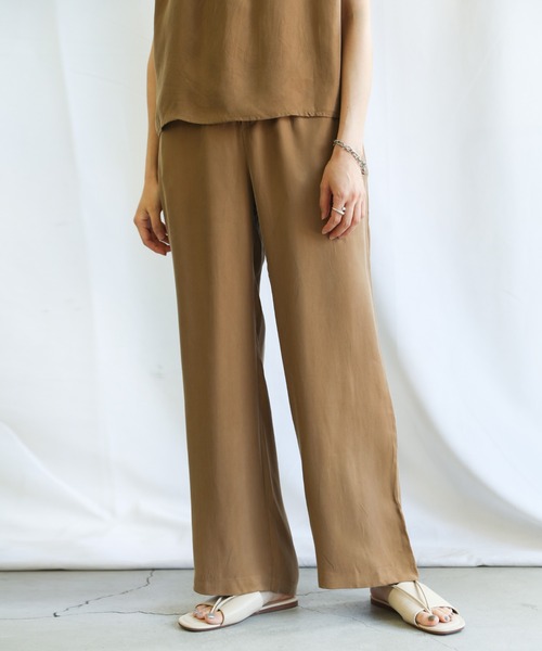 select MOCA（セレクトモカ）の「2021 SS スムースサテン2wayノースリーブトップス＆リラックスパンツセットアップ（セットアップ・レディース・ブラック/ベージュ・FREE）」の16枚目の写真