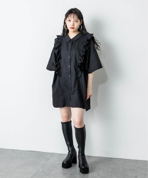 RASVOA(ラスボア)の「ビッグフリルシャツワンピース(シャツワンピース・レディース・オフホワイト/ブラック・FREE)」の17枚目の写真