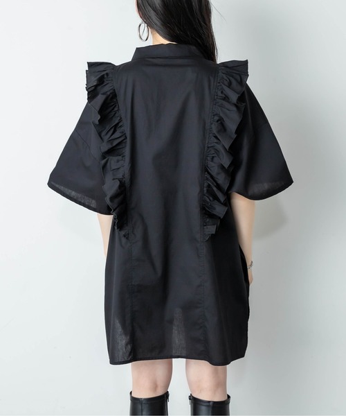 RASVOA(ラスボア)の「ビッグフリルシャツワンピース(シャツワンピース・レディース・オフホワイト/ブラック・FREE)」の6枚目の写真