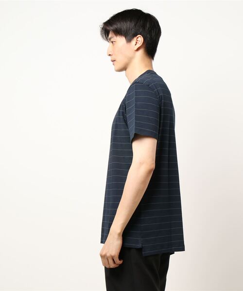 SISLEY(シスレー)の「ボーダーロゴ半袖Tシャツ・カットソー(Tシャツ/カットソー・メンズ・ネイビー・SMALL/MEDIUM/LARGE/X-LARGE)」の2枚目の写真