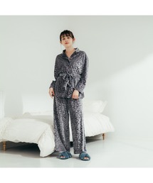 アラベスク柄ベロア パジャマ グレー