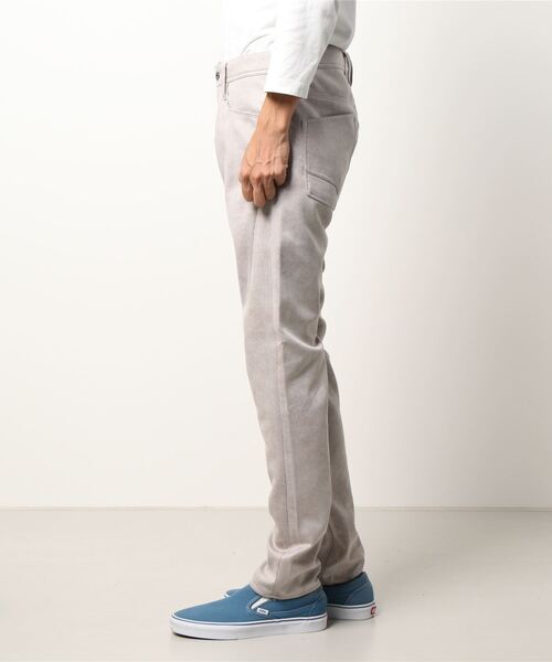 HIDEAWAYS NICOLE（ハイダウェイニコル）の「レザー調プリントスウェードパンツ（その他パンツ・メンズ・ブラック/グレイッシュベージュ/シルバーグレー・MEDIUM/X-LARGE/LARGE/SMALL）」の4枚目の写真