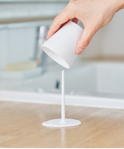 +d（プラスディー）の「オー!!マウスウォッシュカップ＆スタンド（バス/トイレグッズ・レディース・ホワイト系その他/ブルー系その他・FREE）」の6枚目の写真