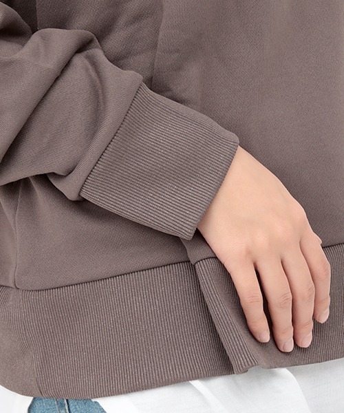 チチカカ（チチカカ）の「吸汗速乾裏毛コンビプルオーバー（スウェット・レディース・チャコールグレー/パープル/カーキ・FREE）」の17枚目の写真