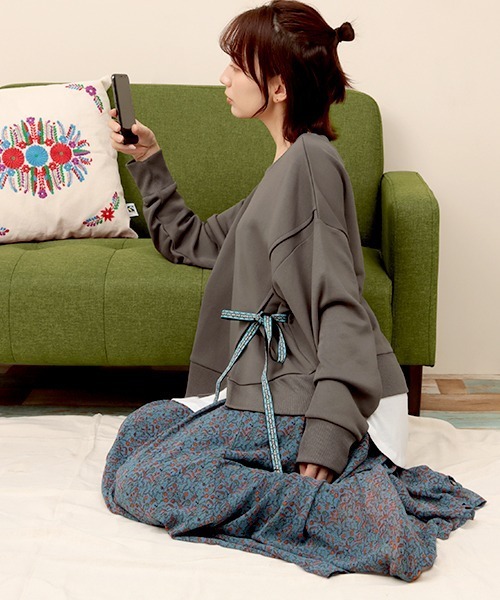 チチカカ（チチカカ）の「吸汗速乾裏毛コンビプルオーバー（スウェット・レディース・チャコールグレー/パープル/カーキ・FREE）」の6枚目の写真