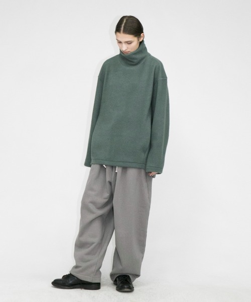 my beautiful landlet(マイビューティフルランドレット)の「【my beautiful landlet】 pile napping brushed high necked(ニット/セーター・メンズ・ブラック/イエロー/レッド/ベージュ/オリーブ・1/0)」の10枚目の写真
