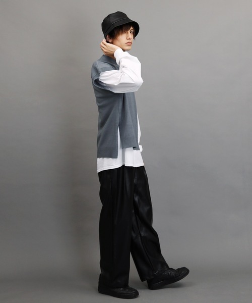 Air Tokyo（エアートウキョー）の「オーバーサイズ クルーネック サイドスリット ニットベスト（ベスト・メンズ・ブラック/ベージュ/グレー・FREE）」の8枚目の写真