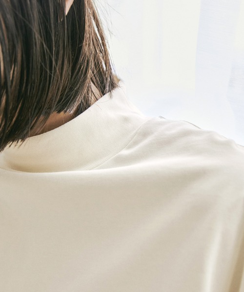 nowm（ノウム）の「【nowm】MERCERISED COTTON LOOSE MOCK NECK LONG SLEEVE TEE / ルーズ モックネック TEE（Tシャツ/カットソー・メンズ・ダークブラウン/ベージュ/オフホワイト・M/L）」の8枚目の写真