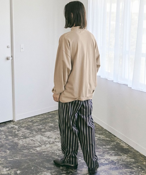nowm（ノウム）の「【nowm】MERCERISED COTTON LOOSE MOCK NECK LONG SLEEVE TEE / ルーズ モックネック TEE（Tシャツ/カットソー・メンズ・ダークブラウン/ベージュ/オフホワイト・M/L）」の12枚目の写真