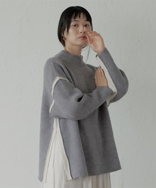 miette(ミエット)の「配色ラインサイドスリットニット(ニット/セーター・レディース・グリーン/グレー/ブラック/ブルー・FREE)」の2枚目の写真