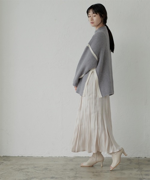 miette(ミエット)の「配色ラインサイドスリットニット(ニット/セーター・レディース・グリーン/グレー/ブラック/ブルー・FREE)」の11枚目の写真