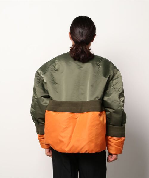 ANREALAGE(アンリアレイジ)の「ANREALAGE ROLL UP MA1 BLOUSON(ブルゾン・メンズ・カーキブラウン・48)」の2枚目の写真