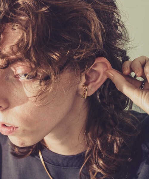 and cloud(アンドクラウド)の「Layered Cuff Cable Chain(イヤーカフ・レディース・シルバー/イエローゴールド・FREE)」の8枚目の写真