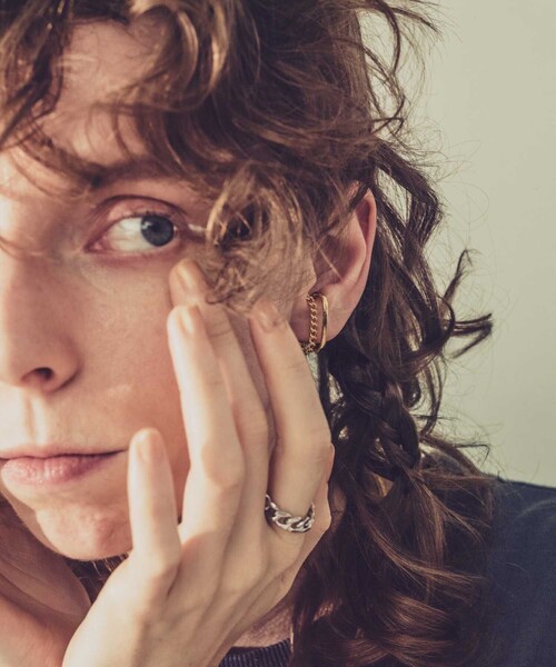 and cloud(アンドクラウド)の「Layered Cuff Cable Chain(イヤーカフ・レディース・シルバー/イエローゴールド・FREE)」の10枚目の写真