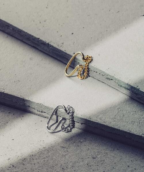 and cloud(アンドクラウド)の「Layered Cuff Cable Chain(イヤーカフ・レディース・シルバー/イエローゴールド・FREE)」の2枚目の写真