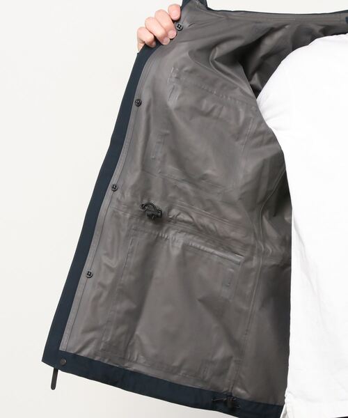 WOOLRICH（ウールリッチ）の「WOOLRICH / ウールリッチ：GTX MOUNTAIN JKT：WOOU0362[BJB]（ナイロンジャケット・メンズ・ブルー系その他・S/M）」の4枚目の写真