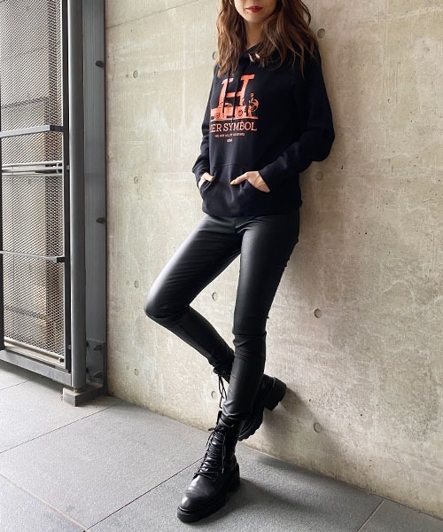 Kare/ME（カーミー）の「【Kare/ME×dim/カーミー×ディム】マリリンロゴHプリントフーディ（パーカー・レディース・ブラック・SMALL）」の6枚目の写真