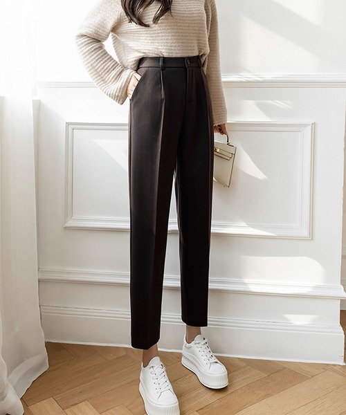 Grandeir(グランディール)の「センタープレス テーパード パンツ(その他パンツ・レディース・ブラック/ブラウン・M)」の9枚目の写真