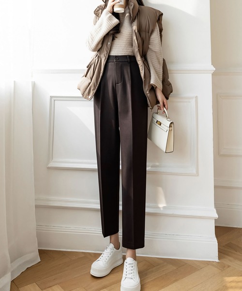 Grandeir(グランディール)の「センタープレス テーパード パンツ(その他パンツ・レディース・ブラック/ブラウン・M)」の7枚目の写真