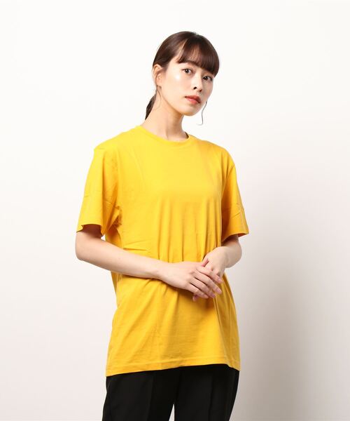 GIORDANO（ジョルダーノ）の「[GIORDANO] コットンクルーネック半袖Tシャツ (ユニセックス）（Tシャツ/カットソー・レディース・ホワイト/ブラック/ブラウン/ブルー/グリーン/イエロー/レッド・SMALL/LARGE/MEDIUM/X-LARGE）」の6枚目の写真
