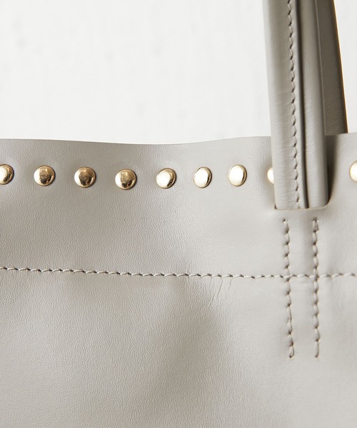 ear PAPILLONNER（イアパピヨネ）の「【牛革】口元スタッズトートバッグ　Lサイズ（トートバッグ・レディース・ブラック/グレー・FREE）」の14枚目の写真