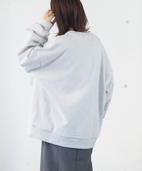 tiptop(ティップトップ)の「カレッジプリントBIGスウェット/トレーナー(スウェット・レディース・グレー/オフホワイト/ピンク/ブラック系その他・FREE)」の12枚目の写真