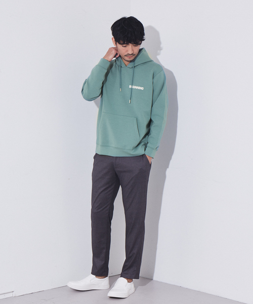 ABAHOUSE GRAY(アバハウスグレイ)の「シルキー ダンボール ロゴ プルオーバー パーカー(パーカー・メンズ・ホワイト/チャコールグレー/グリーン/グレイッシュベージュ・46/48)」の22枚目の写真