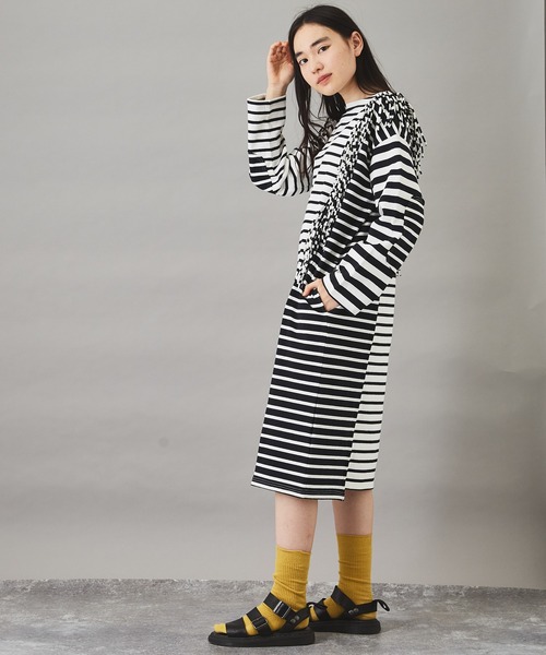 TOBILA（トビラ）の「ミックスボーダー リメイク バスクＴシャツワンピース（ワンピース・レディース・ブラック/ライム/ブルー・M）」の7枚目の写真