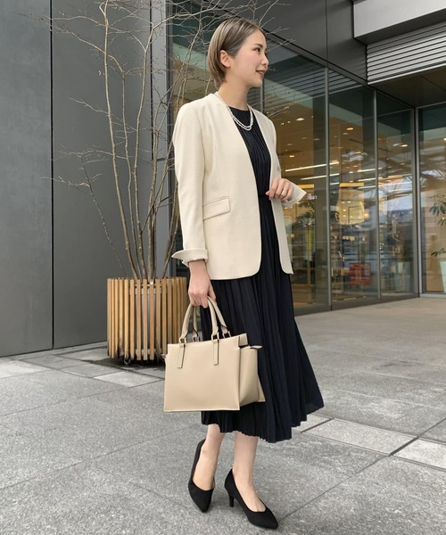 URBAN RESEARCH（アーバンリサーチ）の「ノーカラージャケット（その他アウター・レディース・ベージュ/ネイビー・38/36）」の12枚目の写真