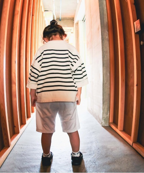 GROOVY COLORS（グルービーカラーズ）の「天竺ボーダー ワイドシルエット ポケット Tシャツ（Tシャツ/カットソー・キッズ・ブラック/アイボリー・110/120/100）」の6枚目の写真