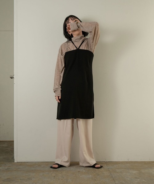 lawgy(ラウジー)の「V neck strap medium cami(キャミソール・レディース・ライトベージュ/ブラック・FREE)」の12枚目の写真