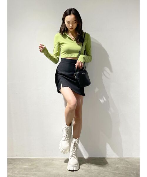 EMODA（エモダ）の「スキッパークロップトップ（Tシャツ/カットソー・レディース・ホワイト/ブラック/ライム/ブルー・FREE）」の6枚目の写真