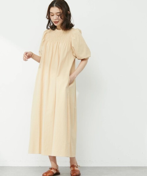 Sugar spoon(シュガースプーン)の「・SUGAR SPOON シャーリングワンピ(ワンピース・レディース・ベージュ/カーキ・FREE)」の1枚目の写真