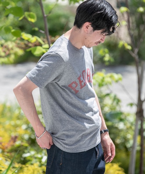 ITEMS URBANRESEARCH（アイテムズ アーバンリサーチ）の「『別注』SCREEN STARS×ITEMS　カスレプリント レタードTシャツ（Tシャツ/カットソー・メンズ・グレー系その他/ブラック/ホワイト・LARGE/MEDIUM）」の22枚目の写真