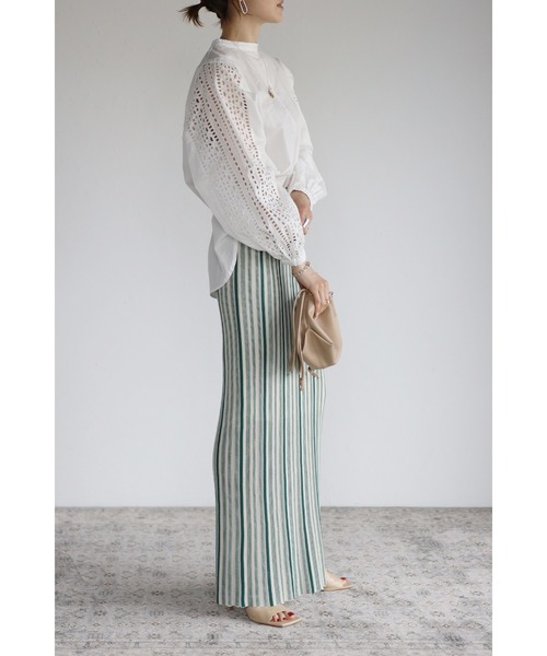 Bonjour Sagan（ボンジュールサガン）の「ショルダータックレースブラウス（シャツ/ブラウス・レディース・オフホワイト/ブラック・FREE）」の5枚目の写真