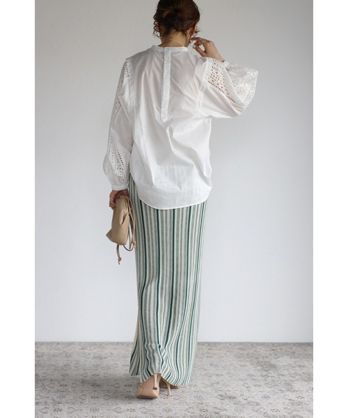 Bonjour Sagan（ボンジュールサガン）の「ショルダータックレースブラウス（シャツ/ブラウス・レディース・オフホワイト/ブラック・FREE）」の7枚目の写真