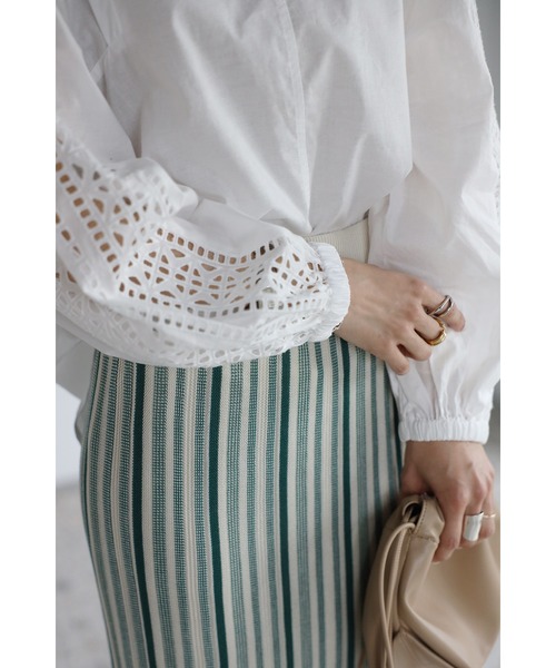 Bonjour Sagan（ボンジュールサガン）の「ショルダータックレースブラウス（シャツ/ブラウス・レディース・オフホワイト/ブラック・FREE）」の11枚目の写真