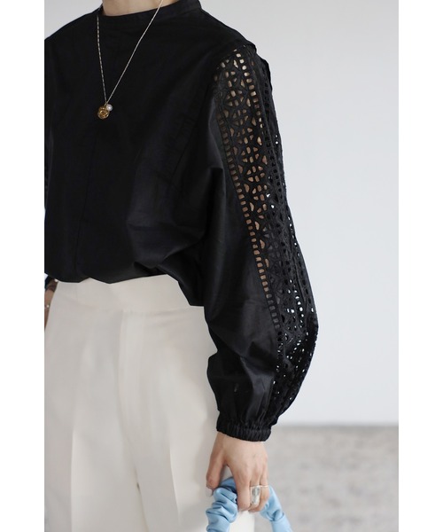 Bonjour Sagan（ボンジュールサガン）の「ショルダータックレースブラウス（シャツ/ブラウス・レディース・オフホワイト/ブラック・FREE）」の19枚目の写真