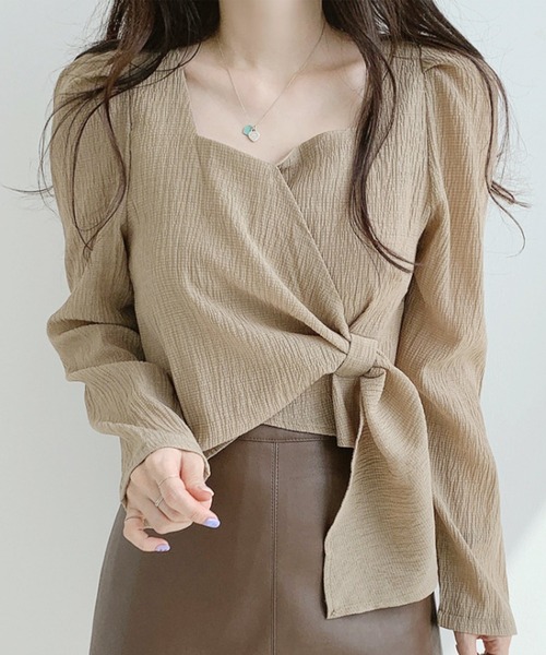 Amulet(アミュレット)の「ワッシャーリボンブラウス(シャツ/ブラウス・レディース・ホワイト/ブラック/ベージュ・M/L/XL)」の3枚目の写真