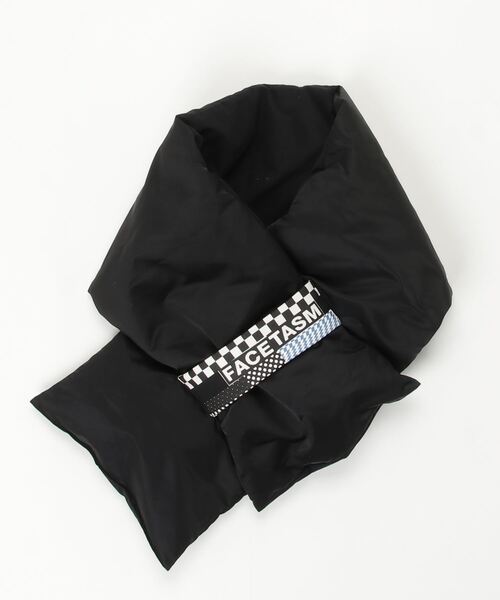 FACETASM（ファセッタズム）の「FACETASM / ファセッタズム：LOGO PRINT LONG DOWN MUFFLER：CSW-AC-U01[WAX]（ストール/ショール・メンズ・ブラック/カーキ・00）」の2枚目の写真