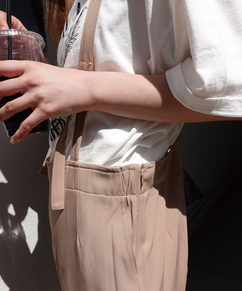 CORNERS（コーナーズ）の「アソートサスペンダー付きストレートパンツ（サロペット/オーバーオール・レディース・ブラック/アイボリー/グリーン/ブルー/ブラック系その他/カーキ/ベージュ/ベージュ系その他・M/L）」の9枚目の写真
