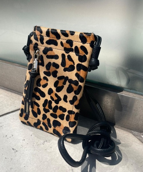 Pal collection（パルコレクション）の「ハラコ風ジップ付スマホポシェット（ショルダーバッグ・レディース・ホワイト/ホワイト系その他/ブラック系その他3・FREE）」の11枚目の写真