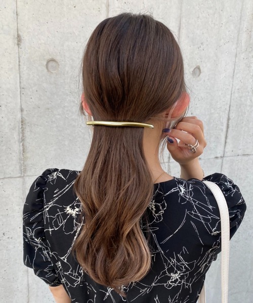 apres jour mignon(アプレジュールミニョン)の「【apresjour mignon×ARIAZ】メタルバーバレッタ(バレッタ/ヘアクリップ・レディース・シルバー/ゴールド・ONESIZE)」の2枚目の写真