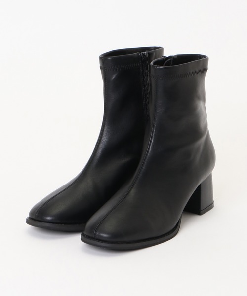 ikka（イッカ）の「ストレッチセンターシームハーフブーツ（ブーツ・レディース・オフホワイト/ブラック/ベージュ・M/L）」の7枚目の写真