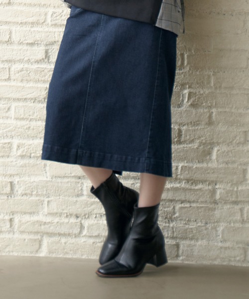 ikka（イッカ）の「ストレッチセンターシームハーフブーツ（ブーツ・レディース・オフホワイト/ブラック/ベージュ・M/L）」の19枚目の写真