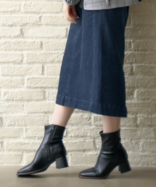 ikka（イッカ）の「ストレッチセンターシームハーフブーツ（ブーツ・レディース・オフホワイト/ブラック/ベージュ・M/L）」の22枚目の写真